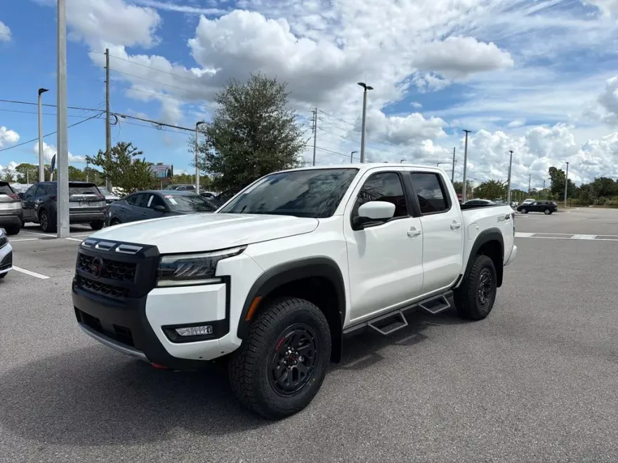 2026 Nissan Frontier PRO-4X photo 1
