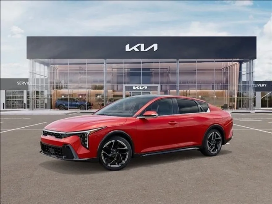 2025 Kia K4 GT-Line photo 1
