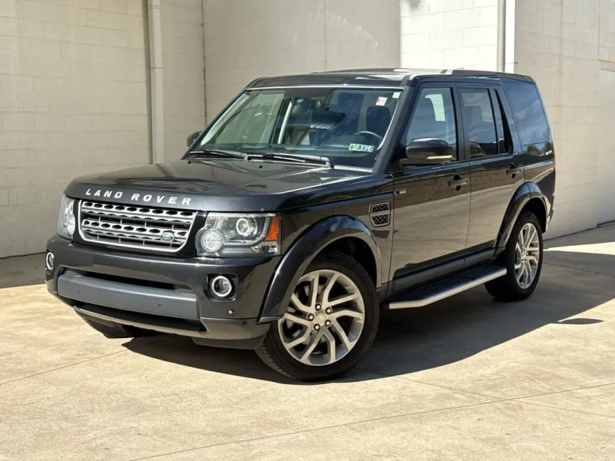 2015 Land Rover LR4 Base photo 1