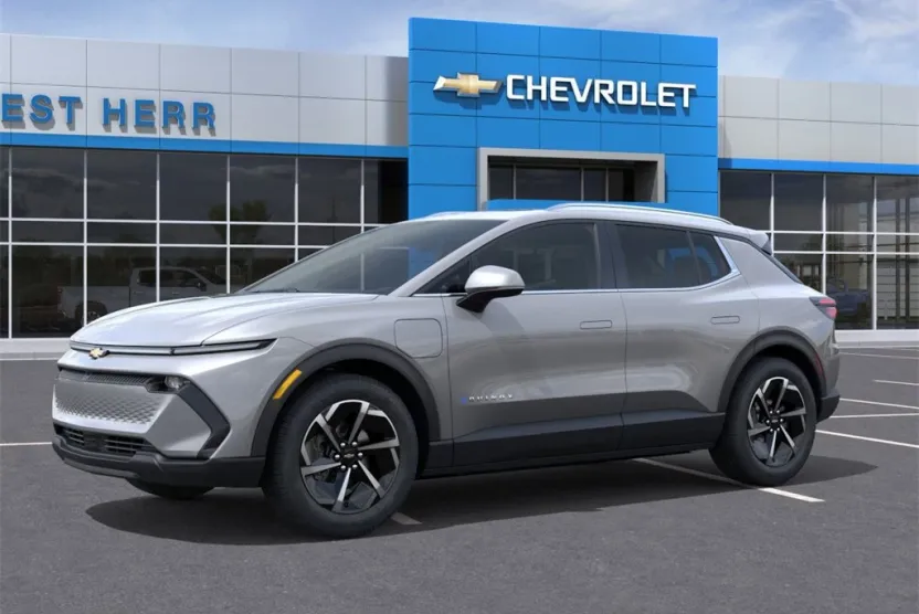 2026 Chevrolet Equinox LT photo 1