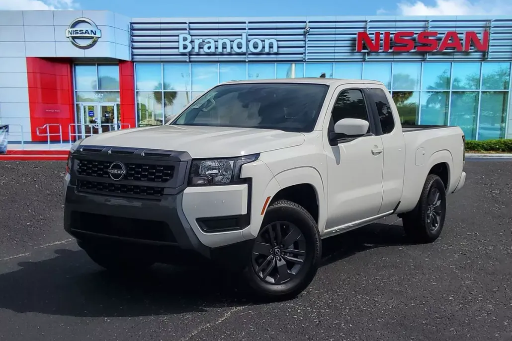 2025 Nissan Frontier SV photo 1