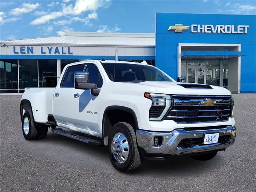 2024 Chevrolet Silverado 3500HD LTZ photo 1