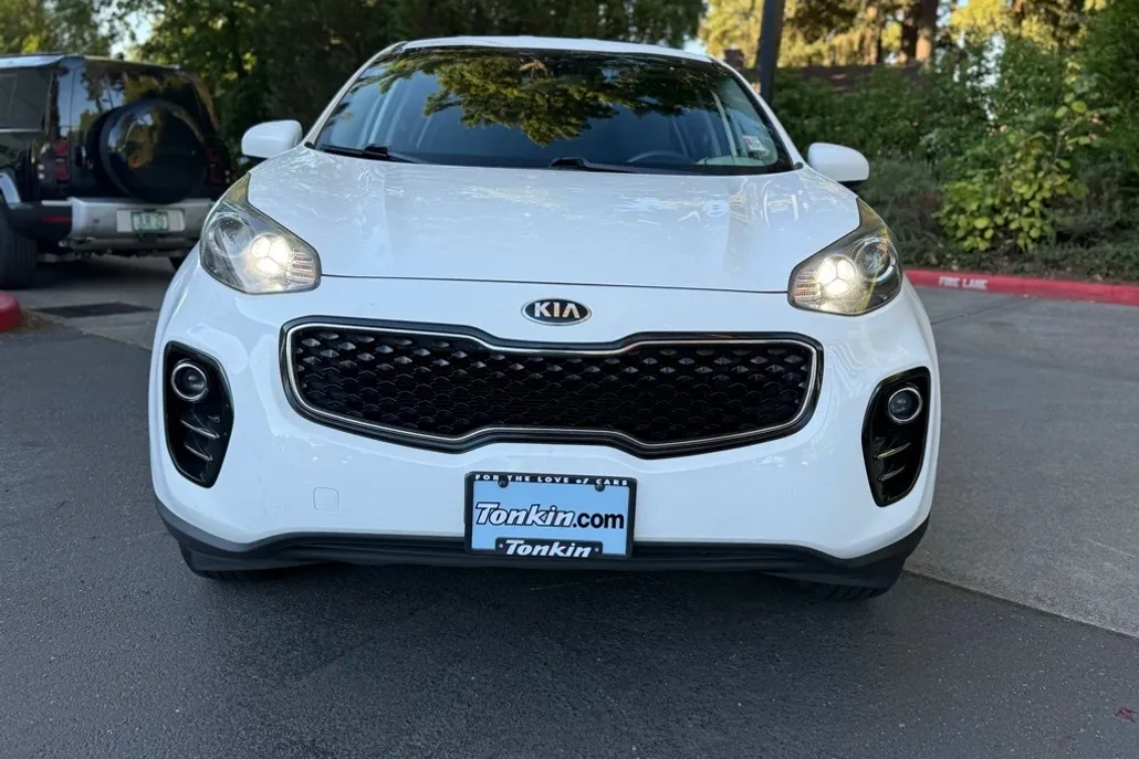 2017 Kia Sportage LX photo 1