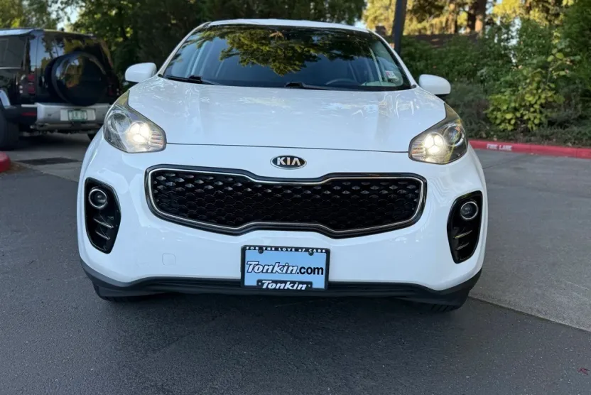 2017 Kia Sportage LX photo 1