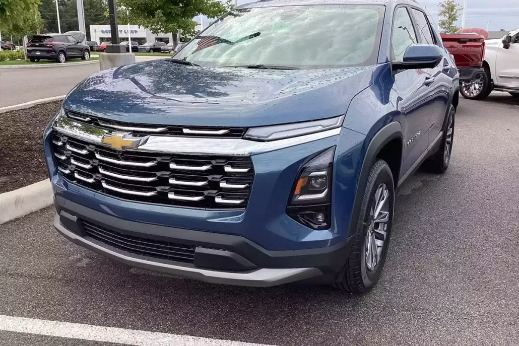 2026 Chevrolet Equinox LT photo 1