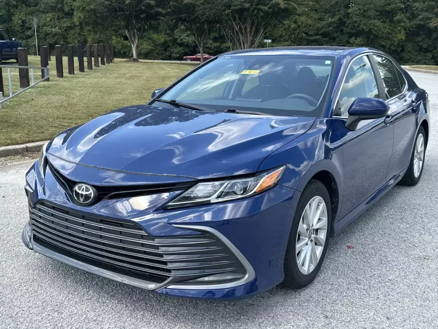2024 Toyota Camry LE photo 1