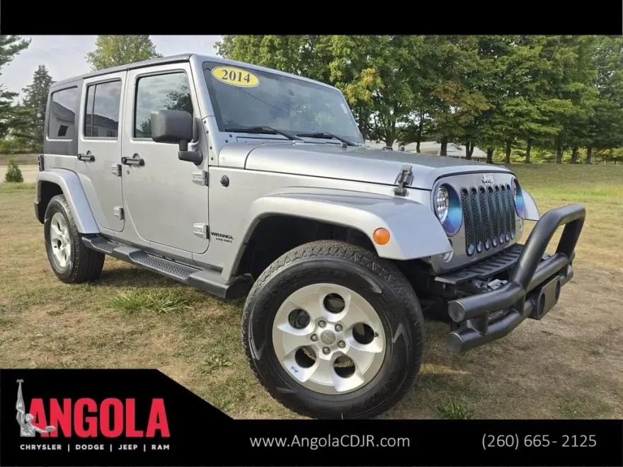 2014 Jeep Wrangler Unlimited Sahara photo 1