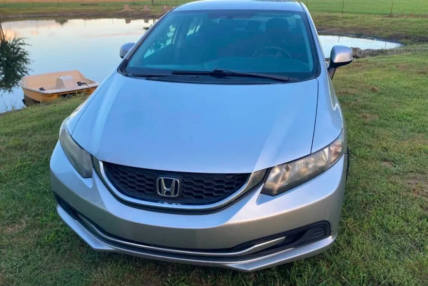 2013 Honda Civic LX photo 1