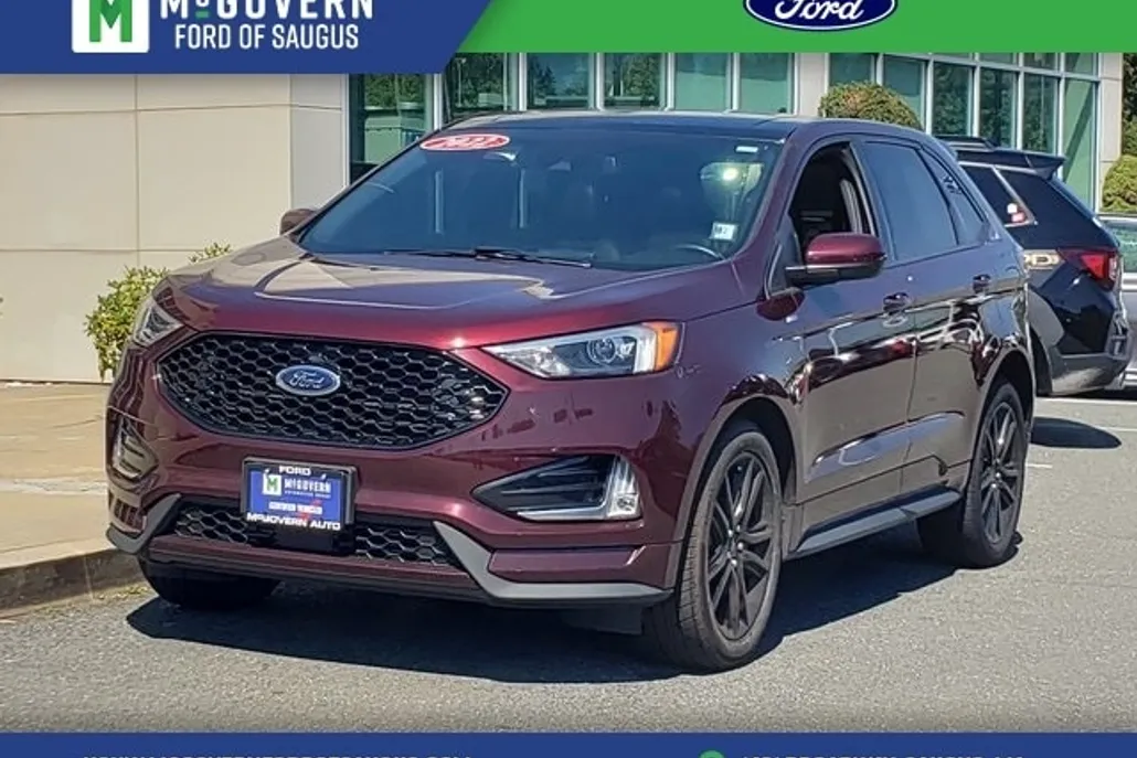 2022 Ford Edge ST photo 1