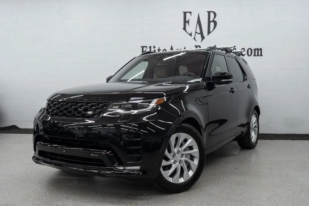 2023 Land Rover Discovery P300 S S R-Dynamic photo 1