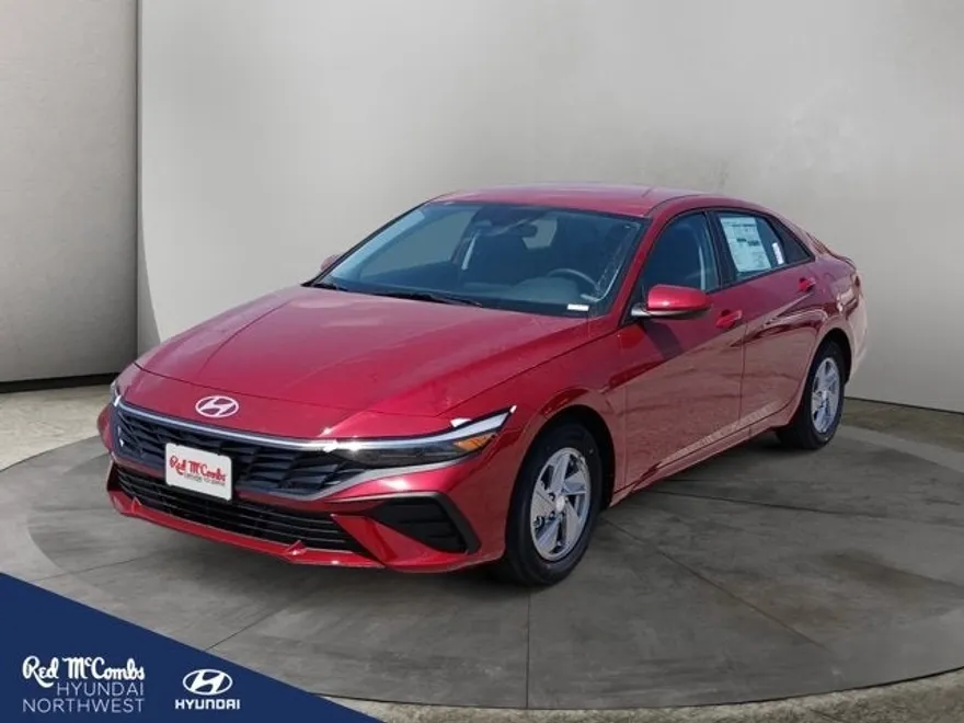 2025 Hyundai Elantra SE photo 1
