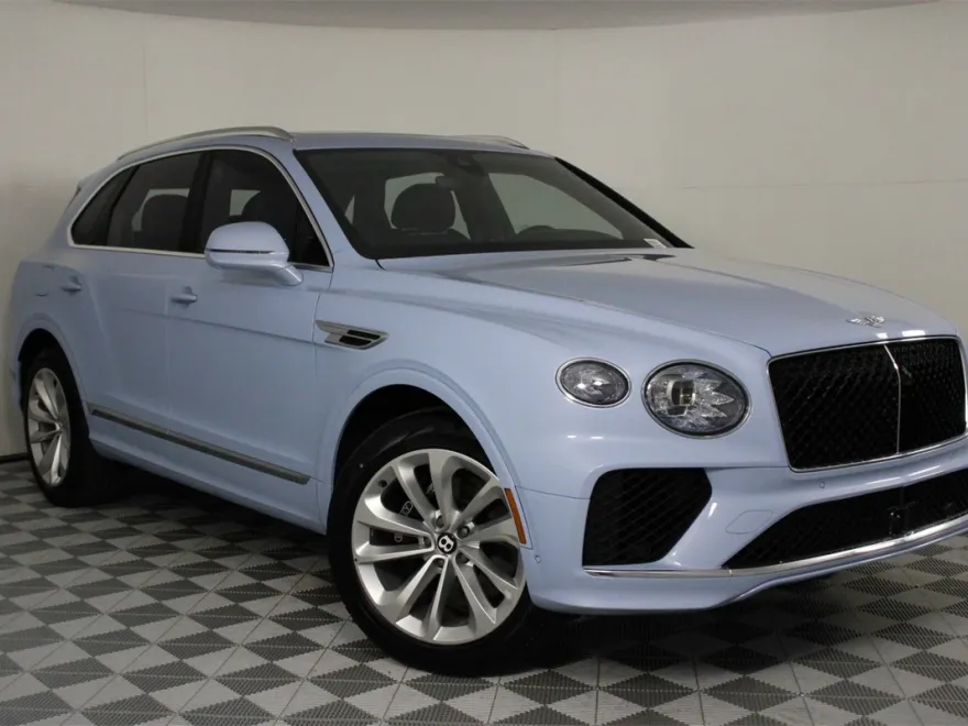 2025 Bentley Bentayga V8 photo 1