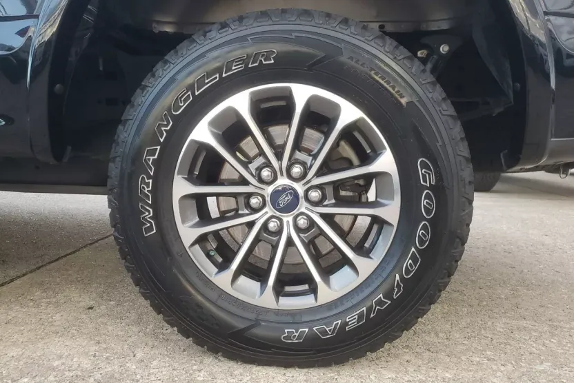 2018 Ford F-150 Lariat photo 1