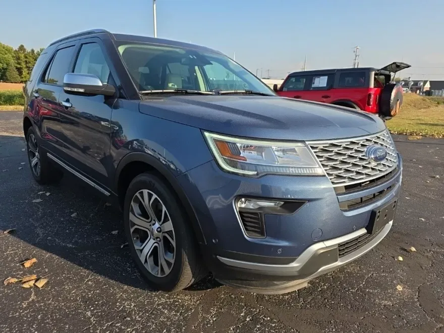 2019 Ford Explorer Platinum photo 1