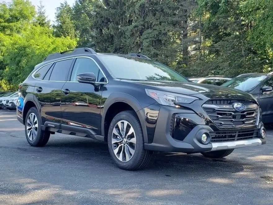 2025 Subaru Outback Limited photo 1