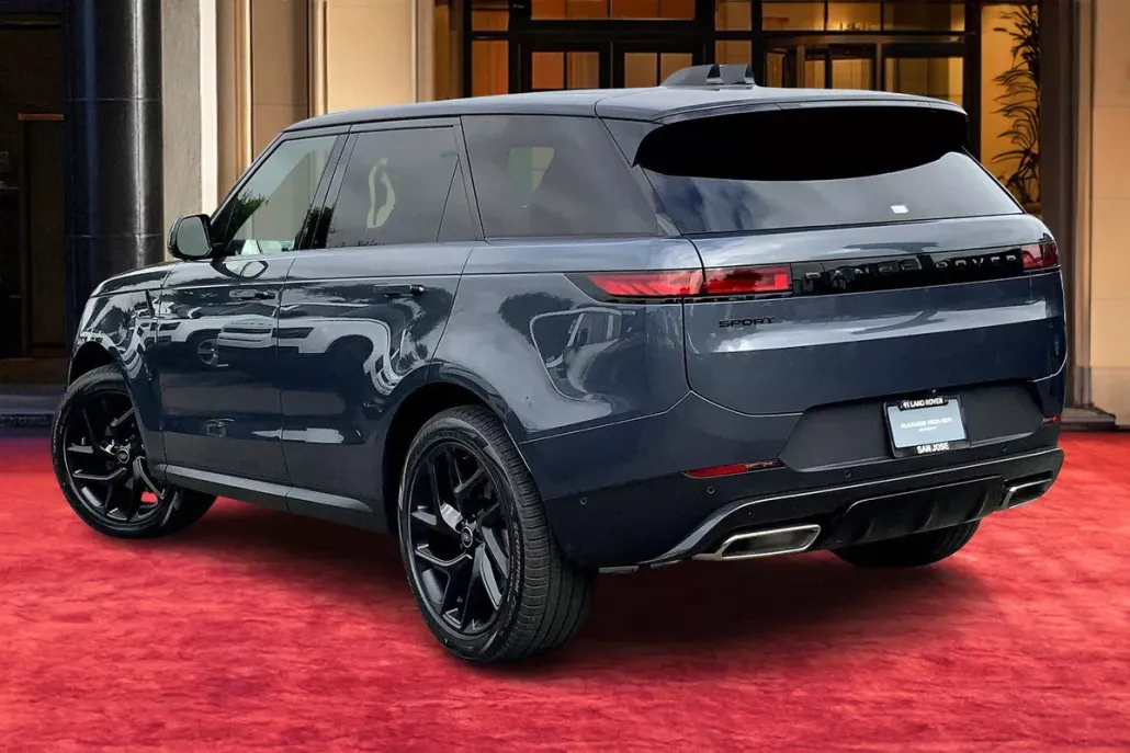 2025 Land Rover Range Rover Sport P360 SE photo 1