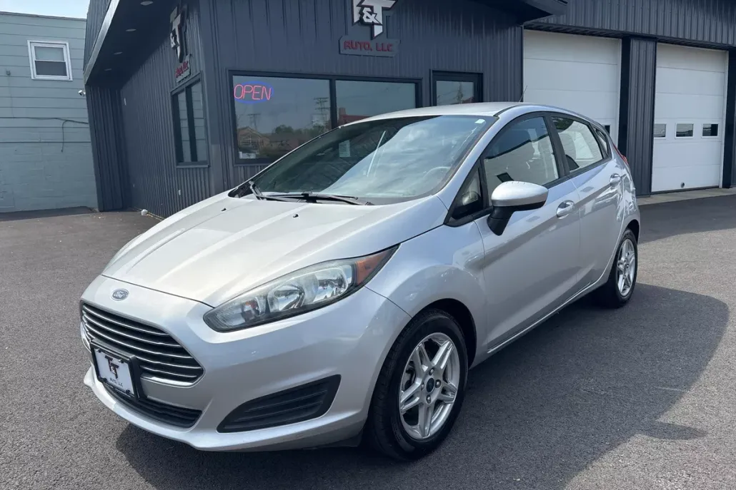 2018 Ford Fiesta SE photo 1