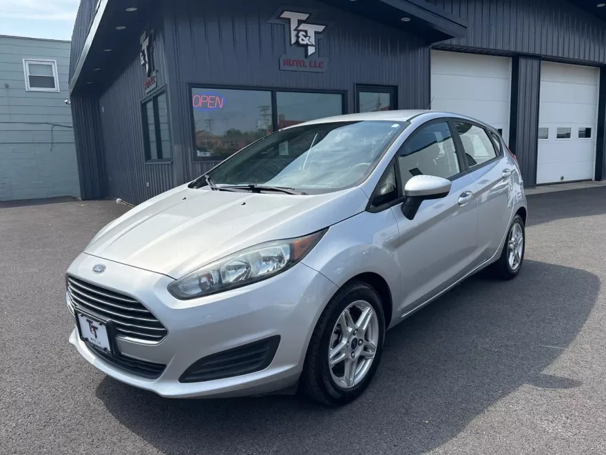 2018 Ford Fiesta SE photo 1