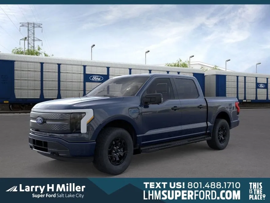 2025 Ford F-150 Lightning XLT photo 1