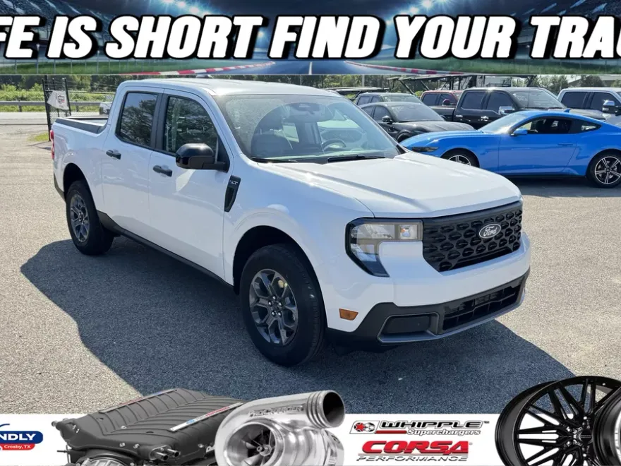 2025 Ford Maverick XLT photo 1