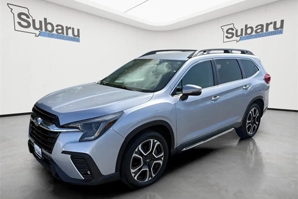 2023 Subaru Ascent Limited photo 1