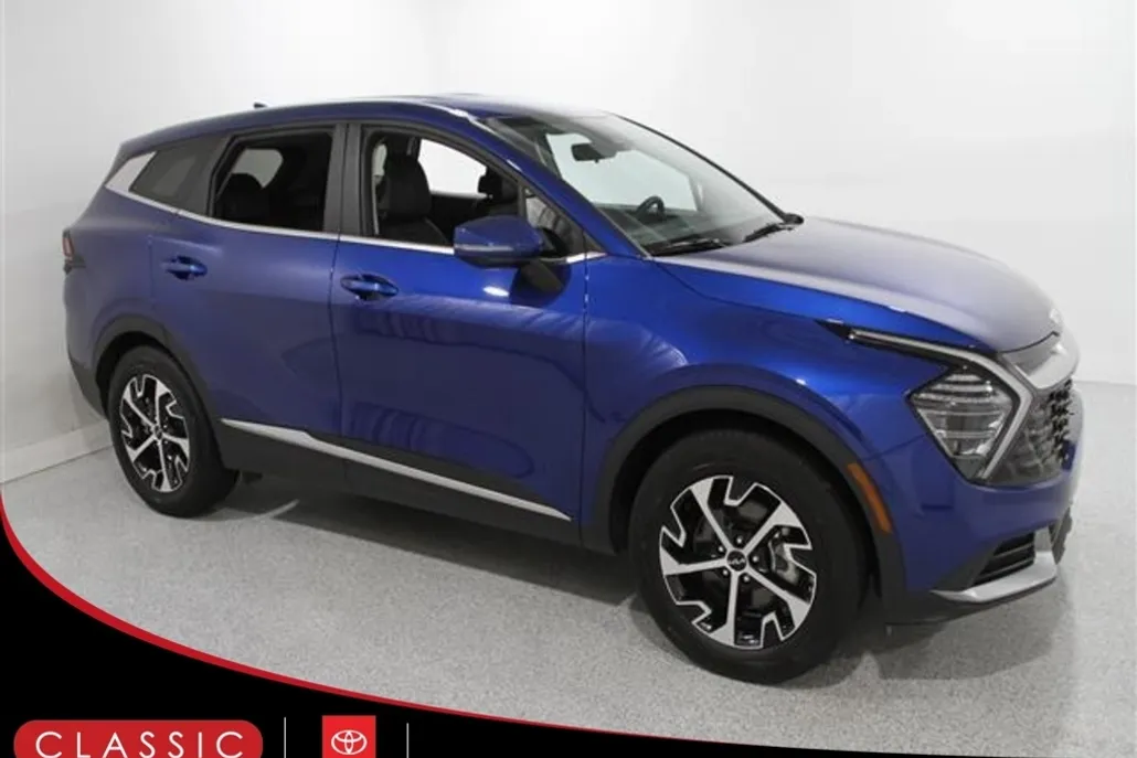 2024 Kia Sportage EX photo 1
