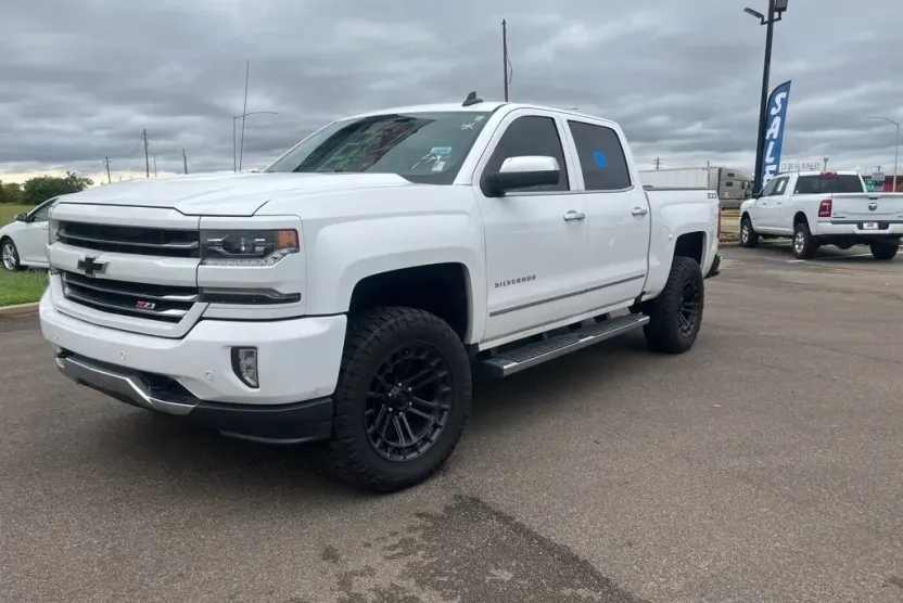 2018 Chevrolet Silverado 1500 LTZ photo 1