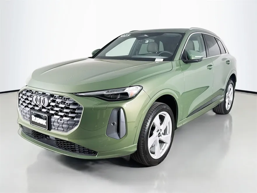 2025 Audi Q5 2.0T Premium Plus photo 1