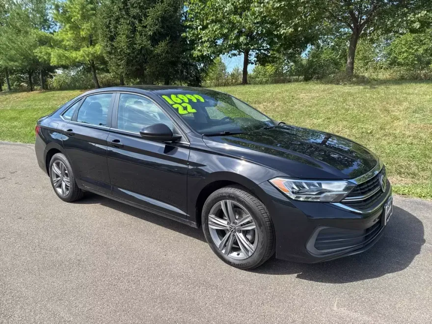 2022 Volkswagen Jetta 1.5T SE photo 1