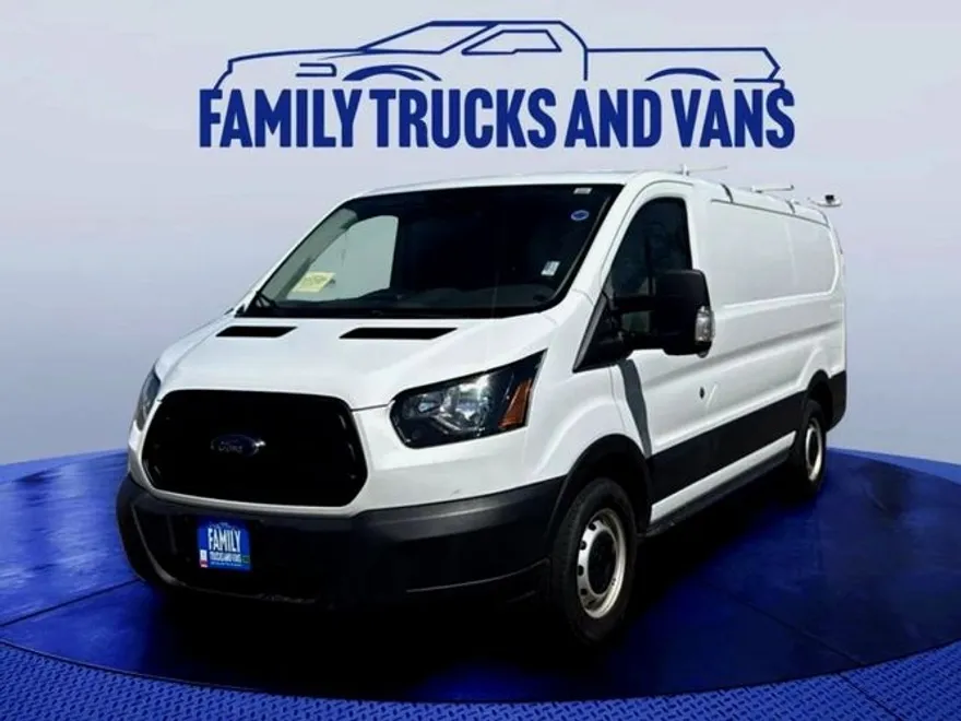 2017 Ford Transit Cargo photo 1