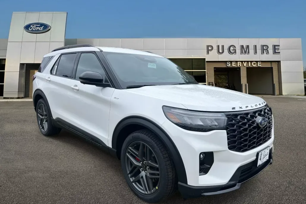 2025 Ford Explorer ST-Line photo 1
