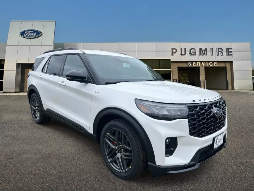 2025 Ford Explorer ST-Line photo 1