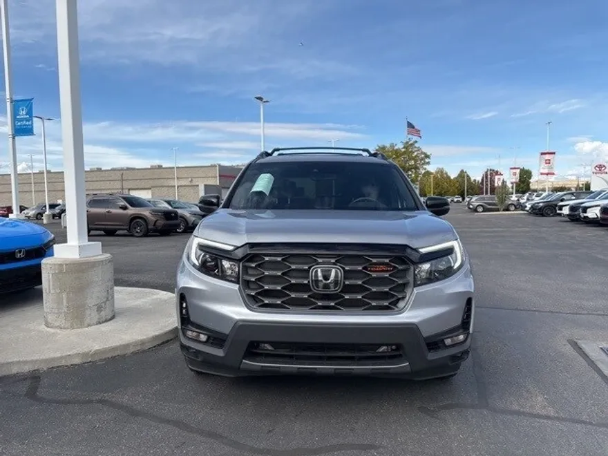 2023 Honda Passport TrailSport photo 1
