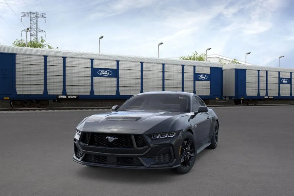 2025 Ford Mustang GT photo 1