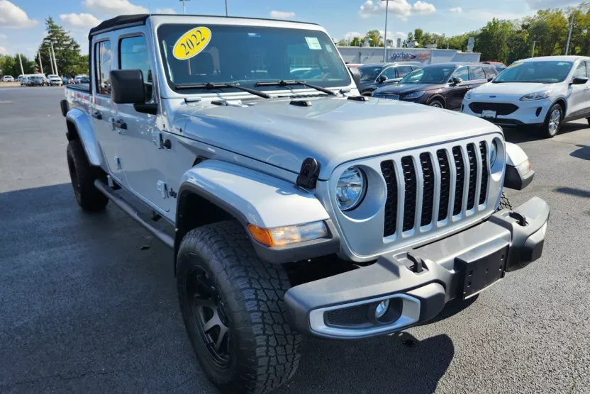 2022 Jeep Gladiator Sport S photo 1
