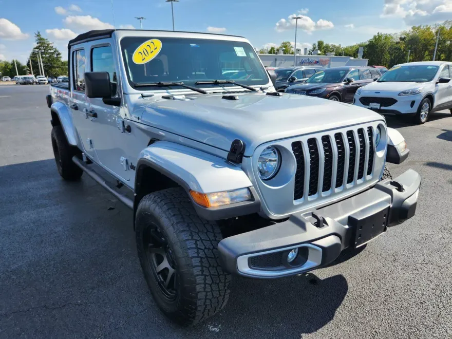 2022 Jeep Gladiator Sport S photo 1
