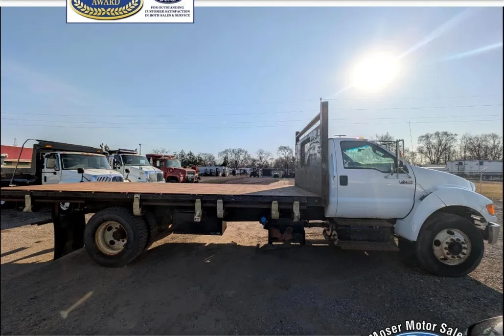 2013 Ford F-750 Regular Cab photo 1