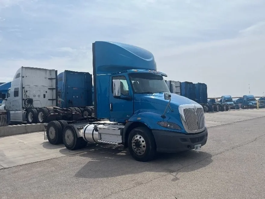 2019 International RH613 RH photo 1