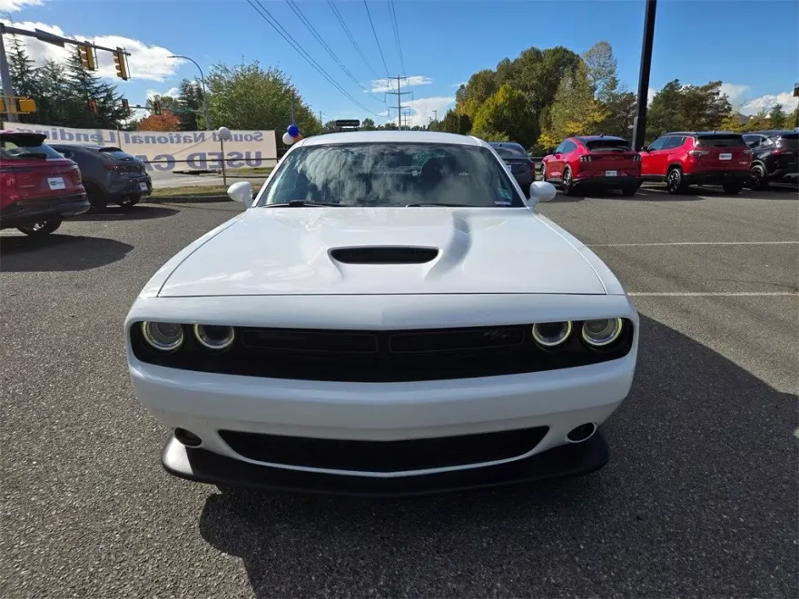 2019 Dodge Challenger R/T photo 1