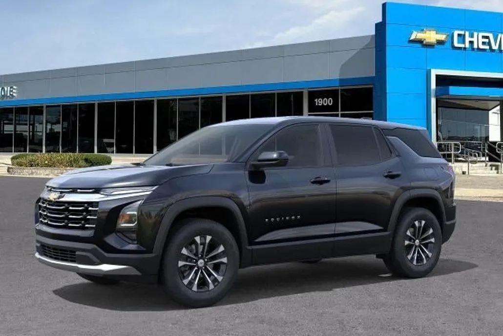 2026 Chevrolet Equinox LT photo 1