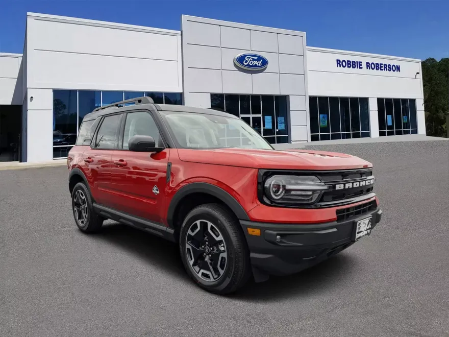 2024 Ford Bronco Sport Outer Banks photo 1