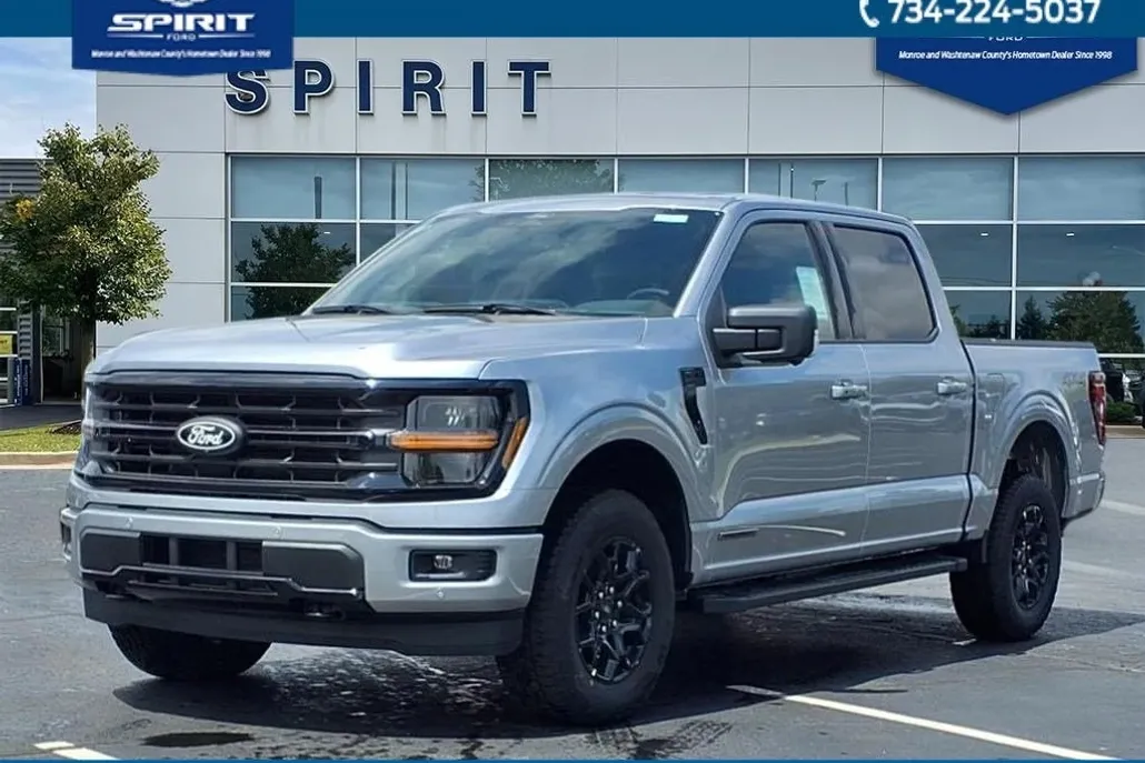 2025 Ford F-150 XLT photo 1