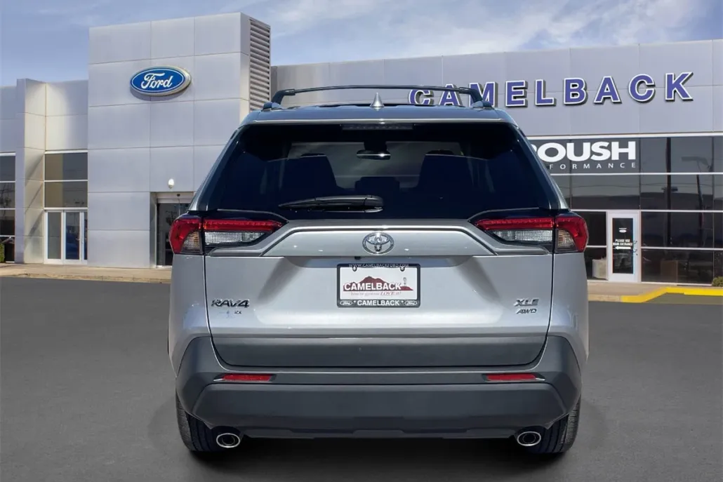 2025 Toyota RAV4 XLE Premium photo 1