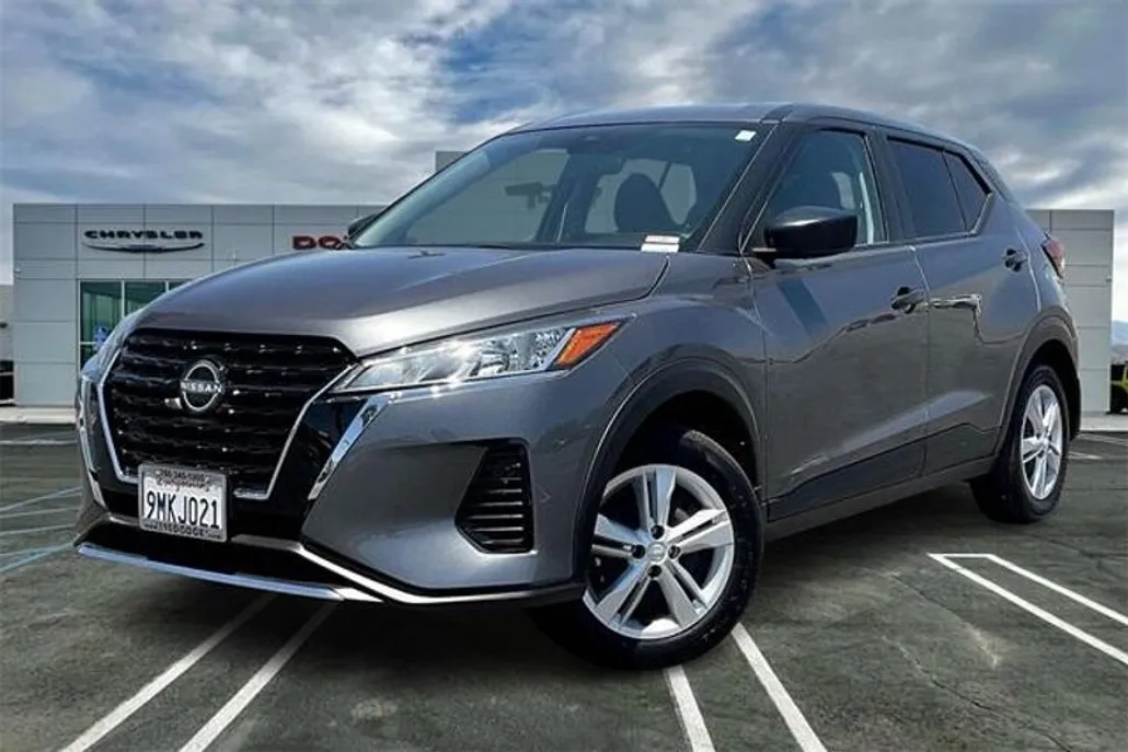 2024 Nissan Kicks S photo 1