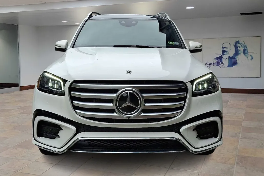 2025 Mercedes Benz GLS 450 4MATIC photo 1