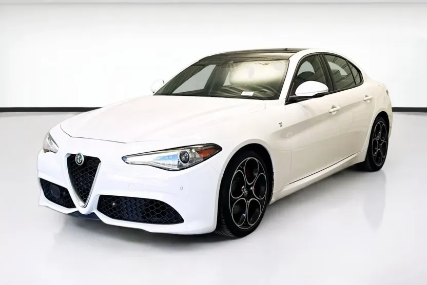 2022 Alfa Romeo Giulia Ti photo 1
