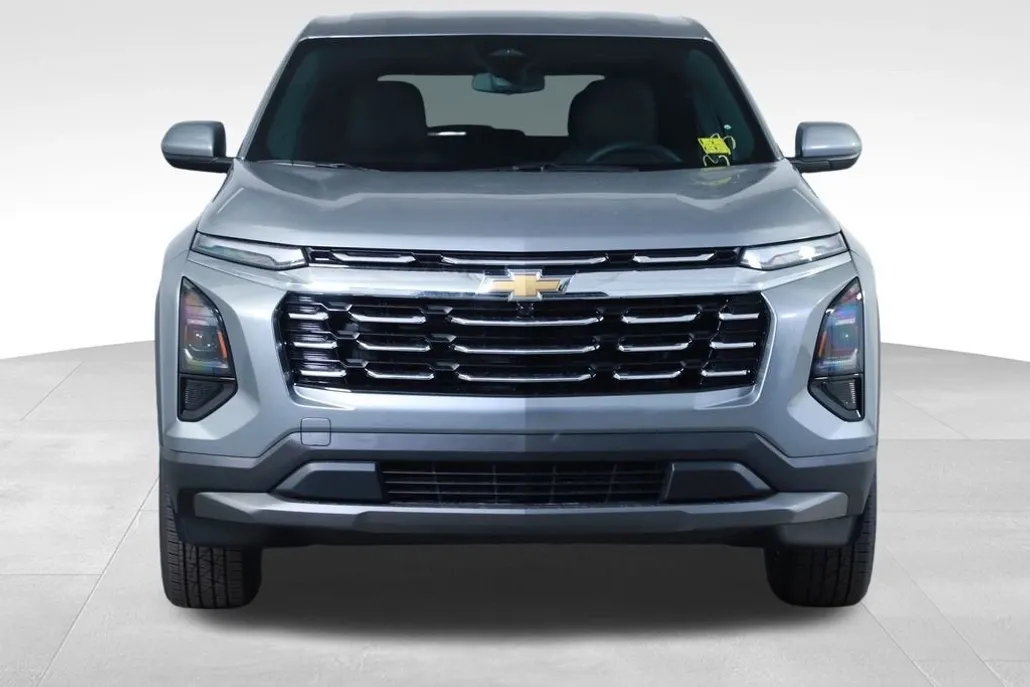 2026 Chevrolet Equinox LT photo 1