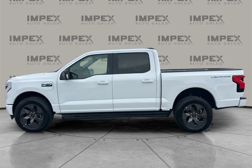 2024 Ford F-150 Lightning photo 1