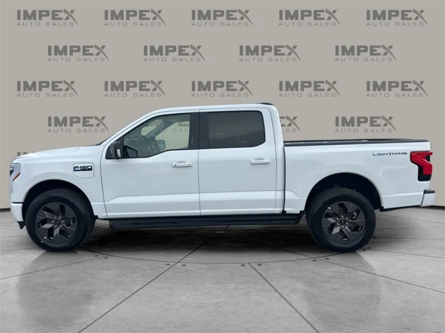 2024 Ford F-150 Lightning photo 1