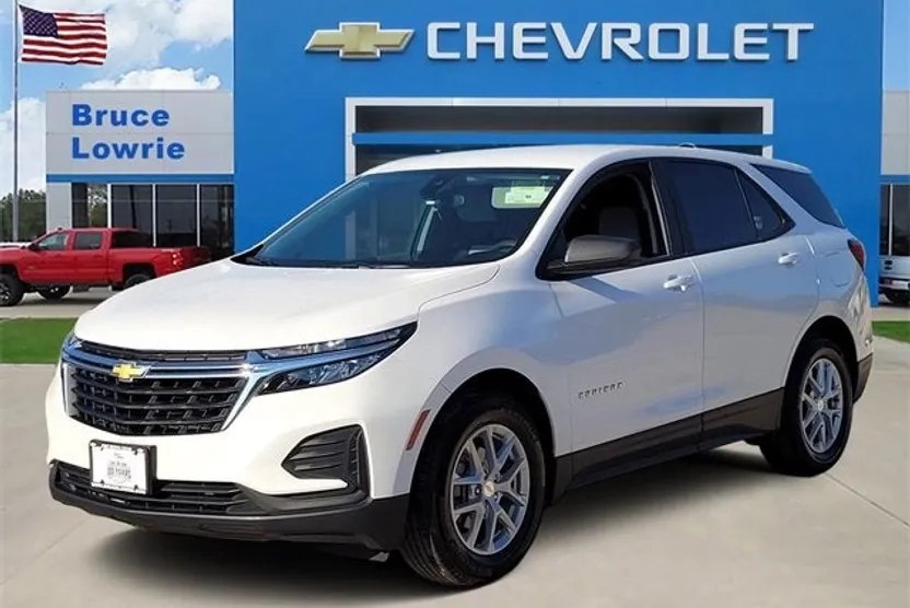 2024 Chevrolet Equinox LS photo 1